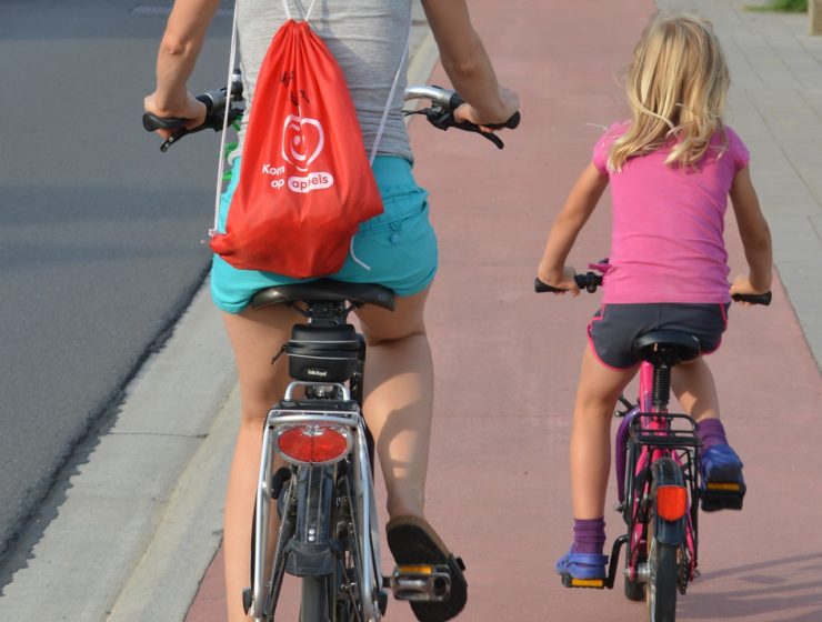 Kołem legalnie po chodniku